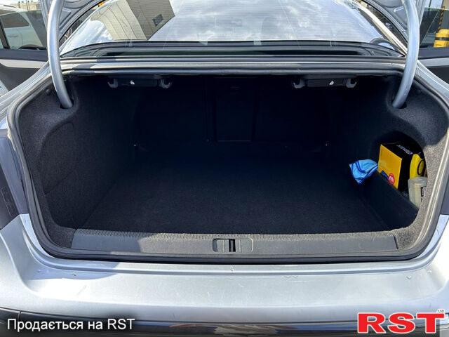 Сірий Фольксваген CC, об'ємом двигуна 2 л та пробігом 184 тис. км за 13500 $, фото 11 на Automoto.ua