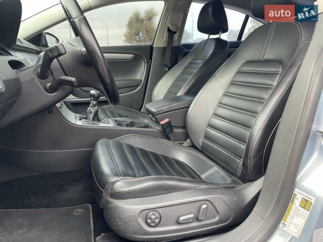 Синій Фольксваген CC / Passat CC, об'ємом двигуна 1.98 л та пробігом 190 тис. км за 7500 $, фото 11 на Automoto.ua