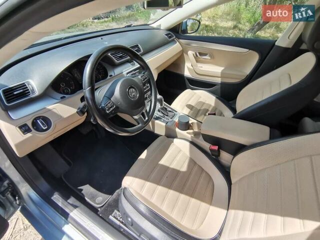 Синий Фольксваген CC / Passat CC, объемом двигателя 1.98 л и пробегом 160 тыс. км за 12000 $, фото 11 на Automoto.ua