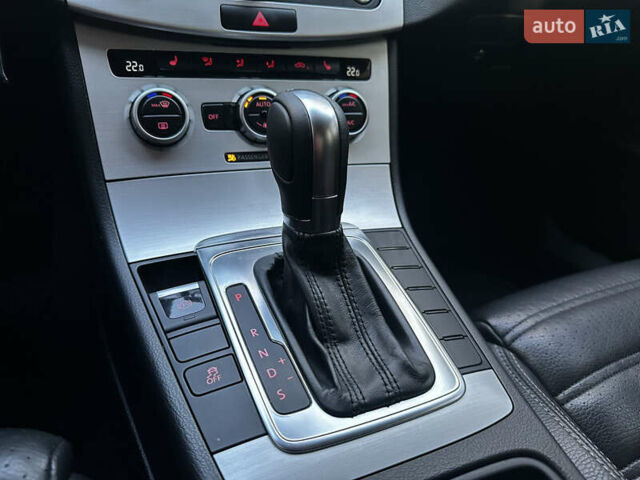 Фольксваген CC / Passat CC 2012 в Николаеве на Automoto.ua Синий Фольксваген CC / Passat CC, объемом двигателя 1.98 л и пробегом 178 тыс. км за 12700 $, фото 37 на Automoto.ua