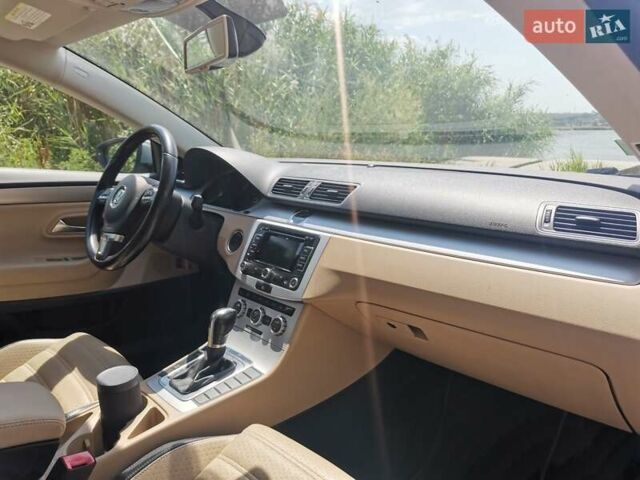 Синий Фольксваген CC / Passat CC, объемом двигателя 1.98 л и пробегом 160 тыс. км за 12000 $, фото 5 на Automoto.ua