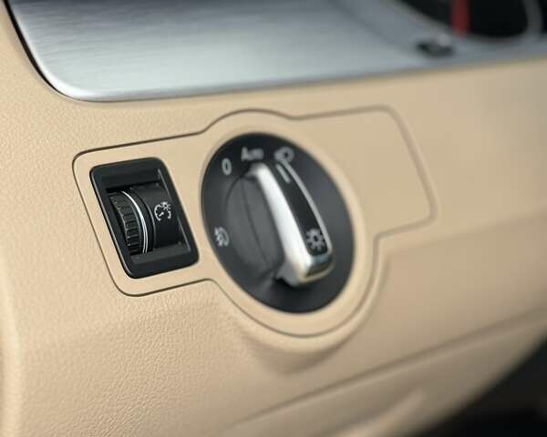 Синий Фольксваген CC / Passat CC, объемом двигателя 1.98 л и пробегом 275 тыс. км за 11200 $, фото 16 на Automoto.ua