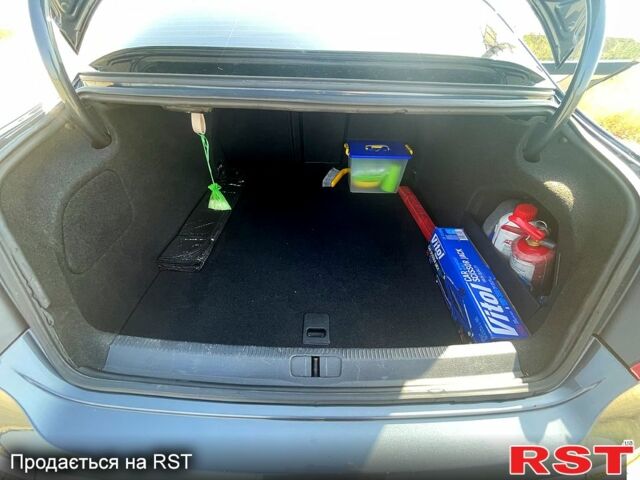 Синий Фольксваген CC, объемом двигателя 2 л и пробегом 322 тыс. км за 9000 $, фото 7 на Automoto.ua