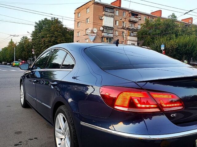 Синій Фольксваген CC, об'ємом двигуна 2 л та пробігом 110 тис. км за 12000 $, фото 2 на Automoto.ua