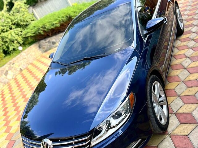 Синий Фольксваген CC, объемом двигателя 2 л и пробегом 200 тыс. км за 9998 $, фото 4 на Automoto.ua