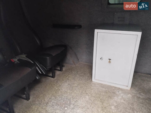 Білий Фольксваген Кадді, об'ємом двигуна 1.97 л та пробігом 288 тис. км за 13000 $, фото 11 на Automoto.ua