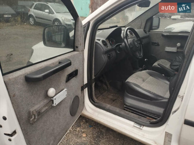 Білий Фольксваген Кадді, об'ємом двигуна 1.97 л та пробігом 288 тис. км за 13000 $, фото 7 на Automoto.ua