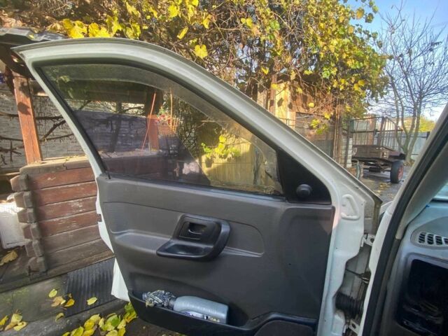 Фольксваген Кадди 1998 в Миргороде на Automoto.ua Белый Фольксваген Кадди, объемом двигателя 1.4 л и пробегом 157 тыс. км за 1500 $, фото 9 на Automoto.ua