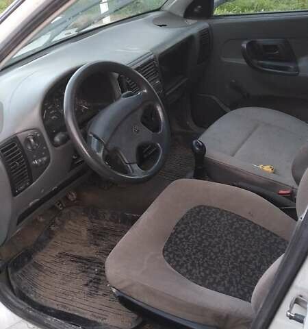 Белый Фольксваген Кадди, объемом двигателя 0 л и пробегом 225 тыс. км за 999 $, фото 8 на Automoto.ua