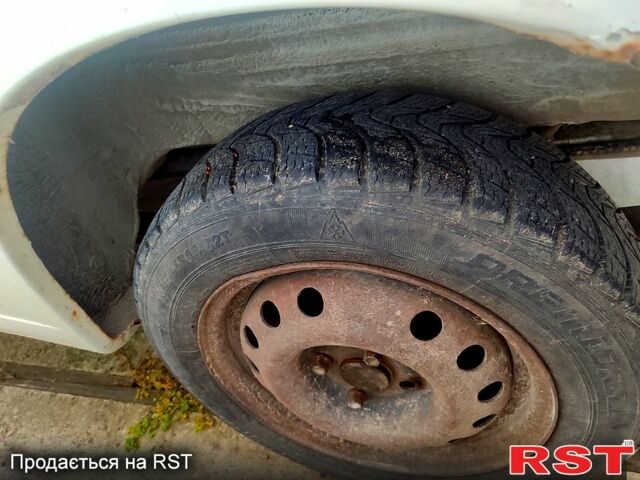 Белый Фольксваген Кадди, объемом двигателя 1.9 л и пробегом 0 тыс. км за 1650 $, фото 3 на Automoto.ua