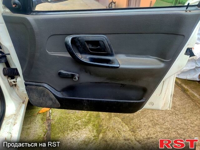 Белый Фольксваген Кадди, объемом двигателя 1.9 л и пробегом 0 тыс. км за 1650 $, фото 2 на Automoto.ua