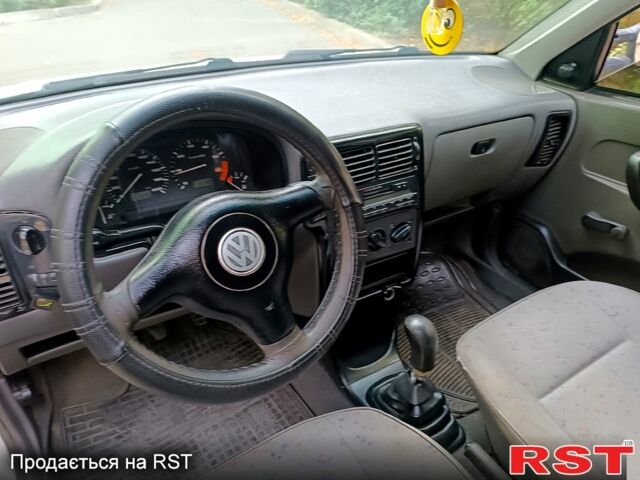 Белый Фольксваген Кадди, объемом двигателя 1.4 л и пробегом 260 тыс. км за 2450 $, фото 5 на Automoto.ua