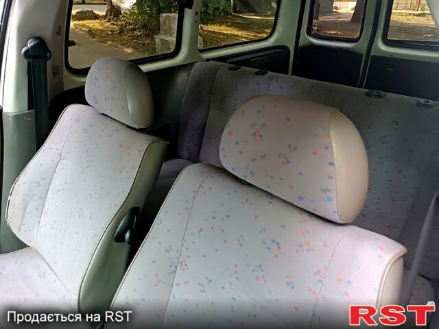 Белый Фольксваген Кадди, объемом двигателя 1.4 л и пробегом 260 тыс. км за 2450 $, фото 7 на Automoto.ua