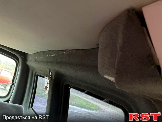 Белый Фольксваген Кадди, объемом двигателя 2 л и пробегом 315 тыс. км за 3500 $, фото 4 на Automoto.ua