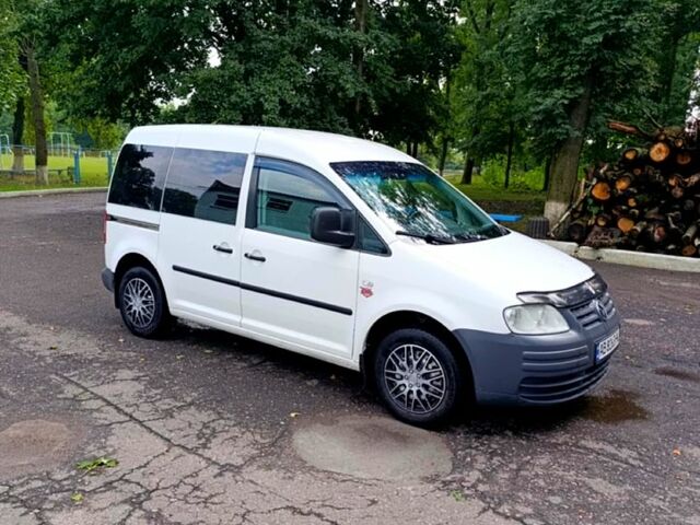 Белый Фольксваген Кадди, объемом двигателя 1.9 л и пробегом 340 тыс. км за 4650 $, фото 4 на Automoto.ua