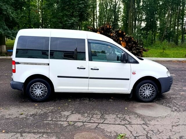 Белый Фольксваген Кадди, объемом двигателя 1.9 л и пробегом 340 тыс. км за 4650 $, фото 5 на Automoto.ua