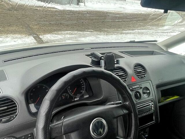 Белый Фольксваген Кадди, объемом двигателя 1.4 л и пробегом 227 тыс. км за 4000 $, фото 4 на Automoto.ua