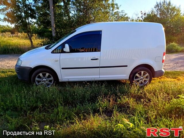 Белый Фольксваген Кадди, объемом двигателя 2 л и пробегом 500 тыс. км за 4600 $, фото 5 на Automoto.ua