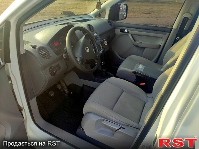 Белый Фольксваген Кадди, объемом двигателя 1.9 л и пробегом 387 тыс. км за 5600 $, фото 7 на Automoto.ua