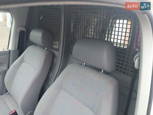 Білий Фольксваген Кадді, об'ємом двигуна 2 л та пробігом 505 тис. км за 3350 $, фото 7 на Automoto.ua