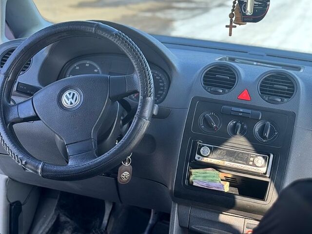 Білий Фольксваген Кадді, об'ємом двигуна 2 л та пробігом 182 тис. км за 5700 $, фото 4 на Automoto.ua