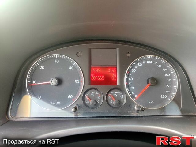 Белый Фольксваген Кадди, объемом двигателя 1.9 л и пробегом 387 тыс. км за 5600 $, фото 5 на Automoto.ua