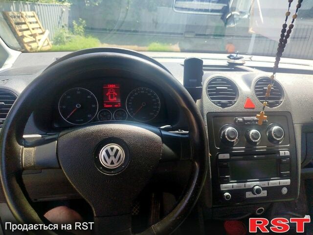 Белый Фольксваген Кадди, объемом двигателя 1.9 л и пробегом 188 тыс. км за 5600 $, фото 2 на Automoto.ua