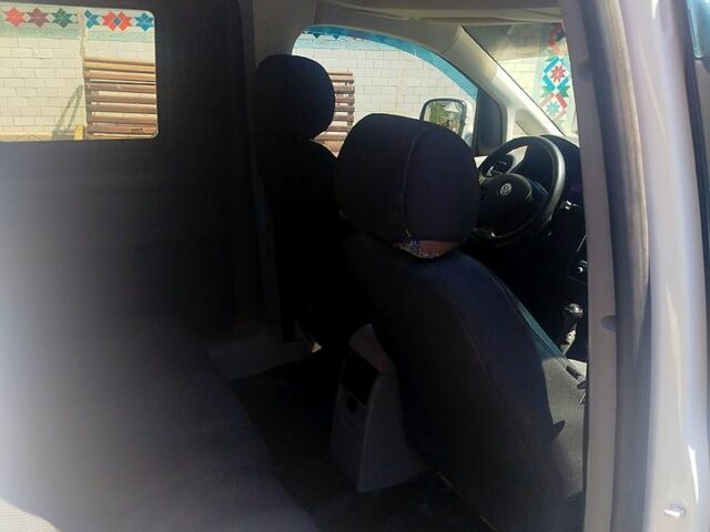 Белый Фольксваген Кадди, объемом двигателя 1.9 л и пробегом 188 тыс. км за 5600 $, фото 6 на Automoto.ua