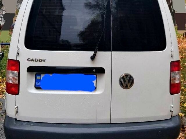 Белый Фольксваген Кадди, объемом двигателя 1.4 л и пробегом 157 тыс. км за 5000 $, фото 1 на Automoto.ua