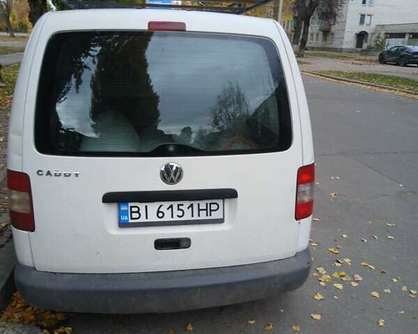 Белый Фольксваген Кадди, объемом двигателя 1.4 л и пробегом 240 тыс. км за 5000 $, фото 2 на Automoto.ua