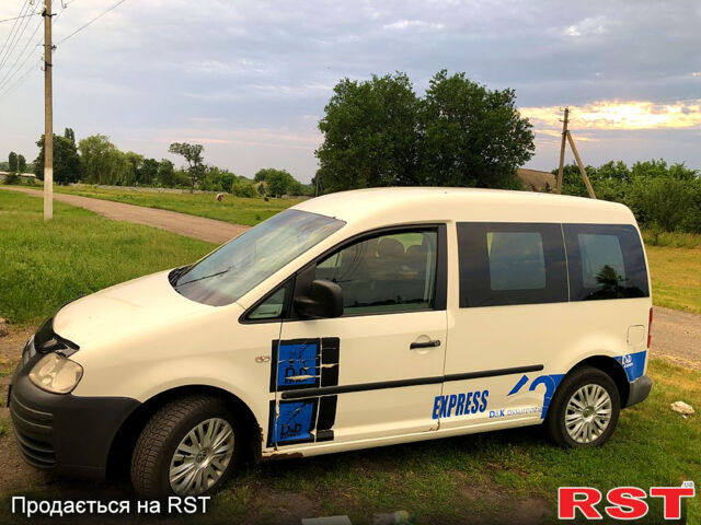 Белый Фольксваген Кадди, объемом двигателя 2 л и пробегом 358 тыс. км за 4900 $, фото 12 на Automoto.ua