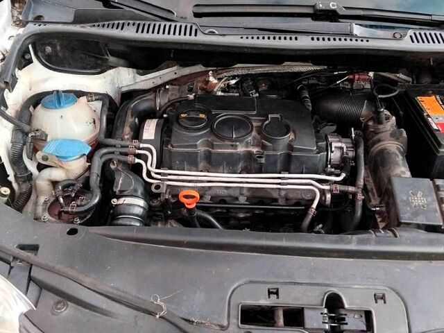 Белый Фольксваген Кадди, объемом двигателя 1.9 л и пробегом 230 тыс. км за 7000 $, фото 6 на Automoto.ua