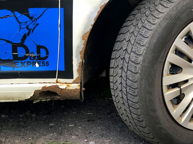 Белый Фольксваген Кадди, объемом двигателя 2 л и пробегом 358 тыс. км за 4900 $, фото 3 на Automoto.ua