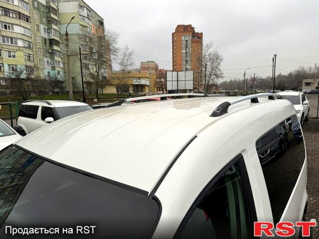 Білий Фольксваген Кадді, об'ємом двигуна 1.6 л та пробігом 292 тис. км за 6300 $, фото 6 на Automoto.ua