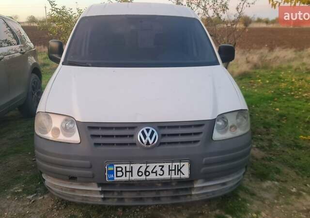 Белый Фольксваген Кадди, объемом двигателя 1.4 л и пробегом 376 тыс. км за 3300 $, фото 2 на Automoto.ua