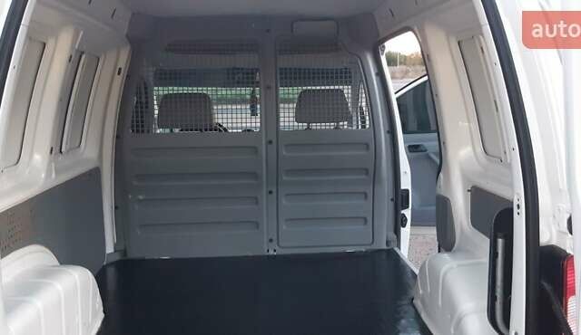 Белый Фольксваген Кадди, объемом двигателя 1.9 л и пробегом 263 тыс. км за 6900 $, фото 5 на Automoto.ua