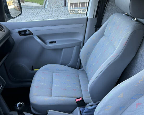 Білий Фольксваген Кадді, об'ємом двигуна 1.9 л та пробігом 285 тис. км за 7500 $, фото 8 на Automoto.ua