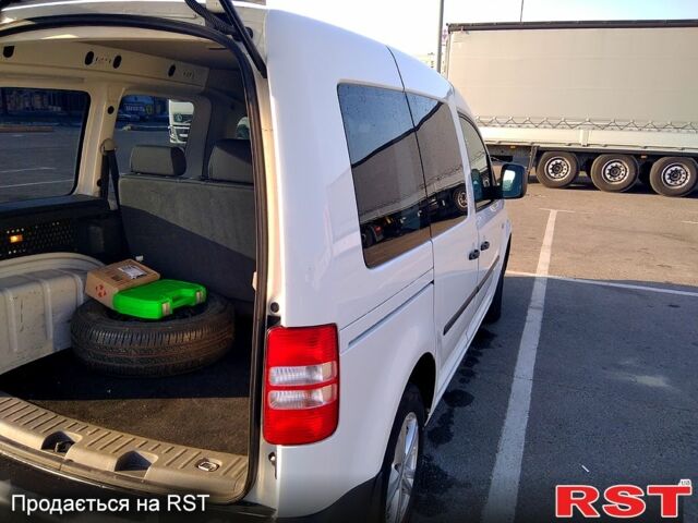 Белый Фольксваген Кадди, объемом двигателя 1.2 л и пробегом 280 тыс. км за 7000 $, фото 7 на Automoto.ua