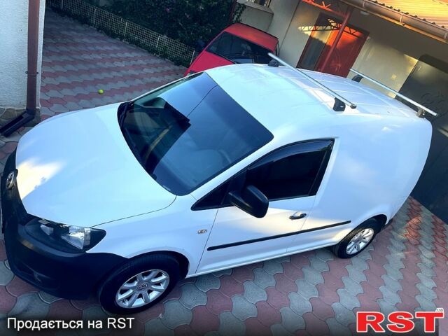 Белый Фольксваген Кадди, объемом двигателя 1.2 л и пробегом 250 тыс. км за 6300 $, фото 4 на Automoto.ua