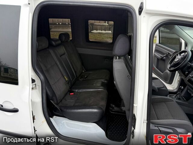 Белый Фольксваген Кадди, объемом двигателя 1.6 л и пробегом 224 тыс. км за 8700 $, фото 12 на Automoto.ua