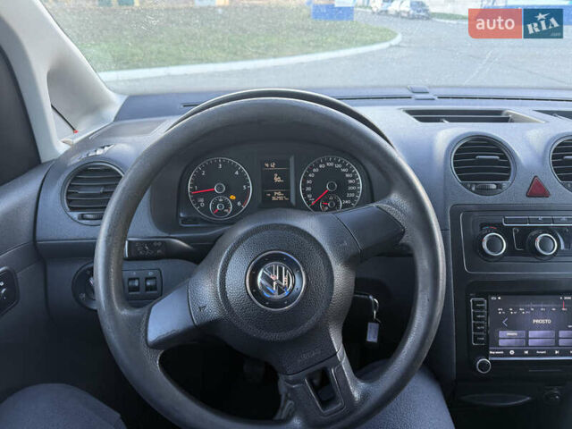 Белый Фольксваген Кадди, объемом двигателя 1.6 л и пробегом 363 тыс. км за 5890 $, фото 14 на Automoto.ua
