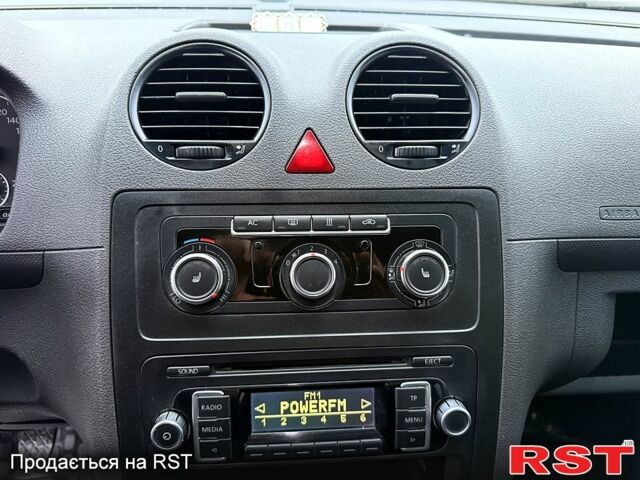 Белый Фольксваген Кадди, объемом двигателя 1.6 л и пробегом 224 тыс. км за 8700 $, фото 10 на Automoto.ua