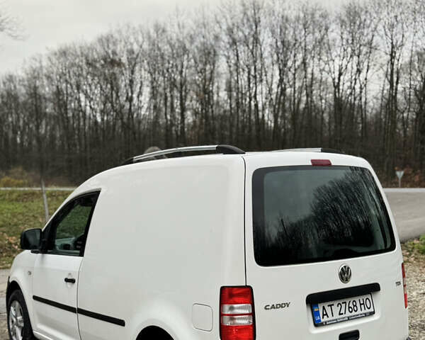 Белый Фольксваген Кадди, объемом двигателя 1.6 л и пробегом 402 тыс. км за 6350 $, фото 4 на Automoto.ua