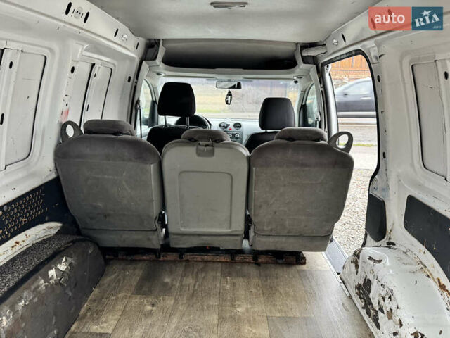 Белый Фольксваген Кадди, объемом двигателя 1.6 л и пробегом 290 тыс. км за 6200 $, фото 16 на Automoto.ua