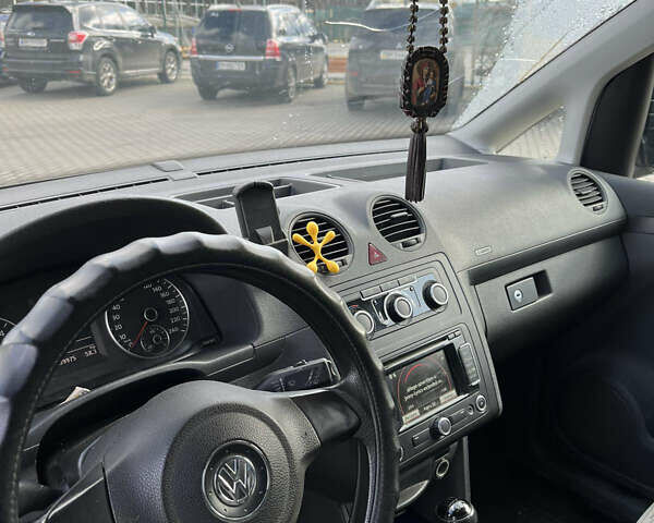 Фольксваген Кадді 2011 у Сумах на Automoto.ua Білий Фольксваген Кадді, об'ємом двигуна 1.6 л та пробігом 238 тис. км за 7999 $, фото 6 на Automoto.ua