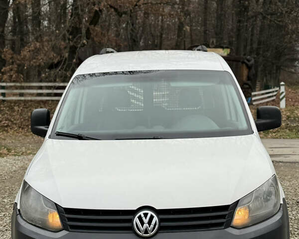 Белый Фольксваген Кадди, объемом двигателя 1.6 л и пробегом 402 тыс. км за 6350 $, фото 1 на Automoto.ua