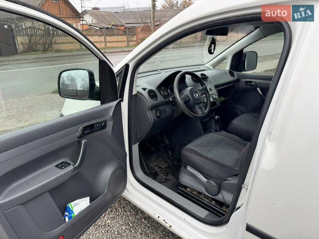Белый Фольксваген Кадди, объемом двигателя 1.6 л и пробегом 290 тыс. км за 6200 $, фото 6 на Automoto.ua