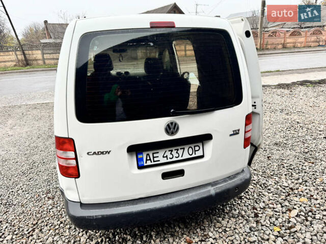 Белый Фольксваген Кадди, объемом двигателя 1.6 л и пробегом 290 тыс. км за 6200 $, фото 13 на Automoto.ua