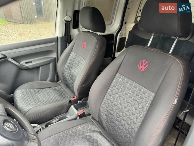 Белый Фольксваген Кадди, объемом двигателя 1.6 л и пробегом 290 тыс. км за 6200 $, фото 8 на Automoto.ua