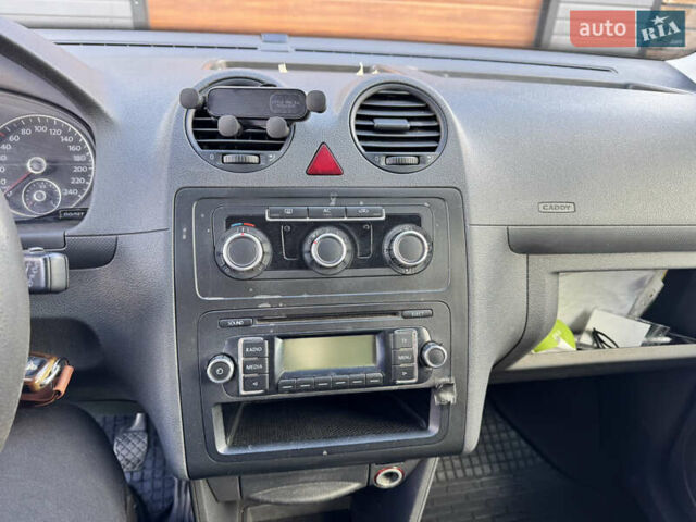 Білий Фольксваген Кадді, об'ємом двигуна 1.6 л та пробігом 290 тис. км за 5500 $, фото 10 на Automoto.ua